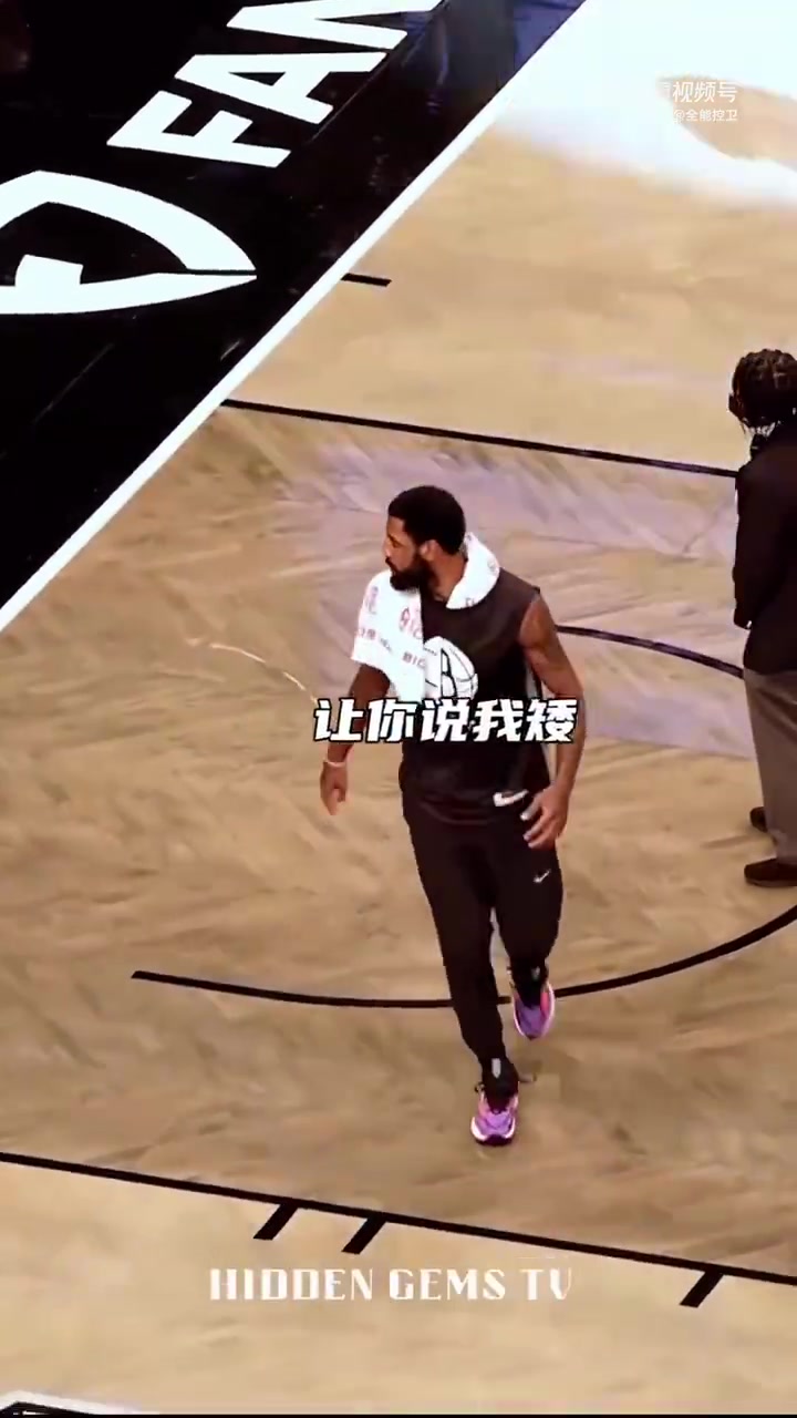 你不对劲!原来欧文一心想着要隔扣杜兰特,并将其撂倒在地